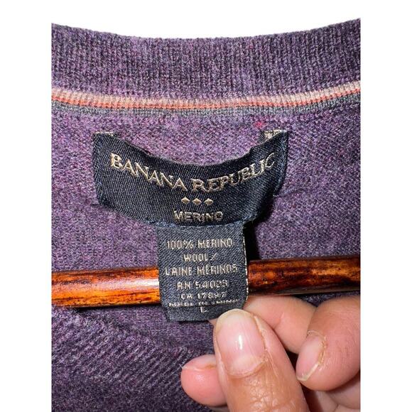 Banana Republic Merino Wool Sweater Men’s L Purple V-Neck 100% Merino – Flawed - Picture 3 of 7